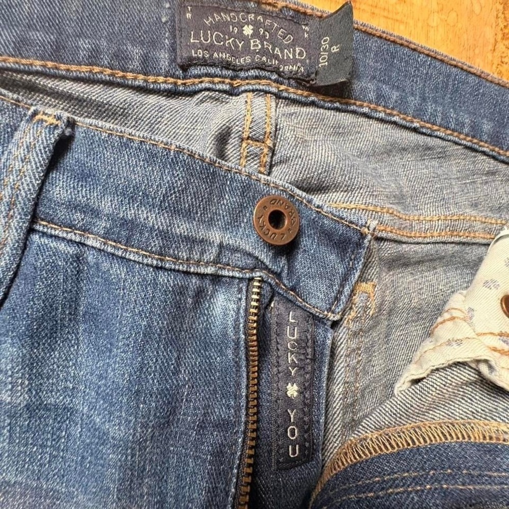 🍀Y2K Lucky Brand 👀 blue bootcut jeans Size 10" (0190)